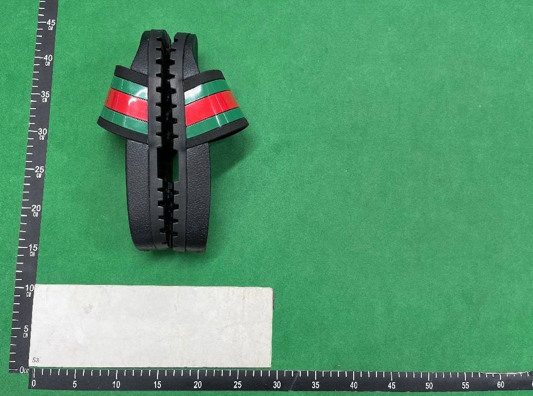 GUCCI slippers