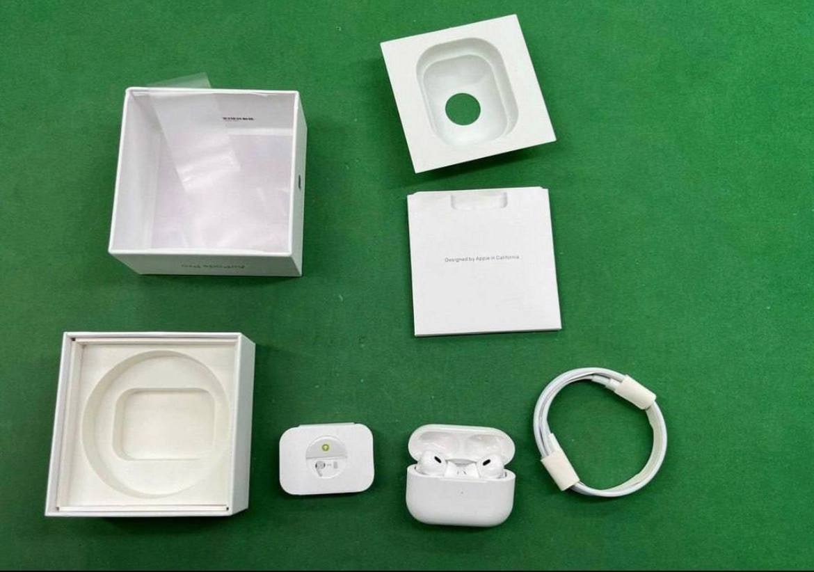 Apple AirPods / Watches (39 styles TOP)