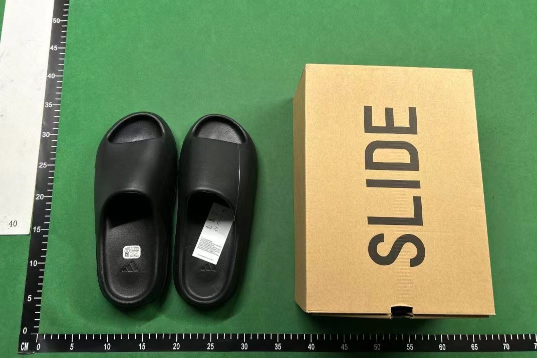   YEEZE Shoes