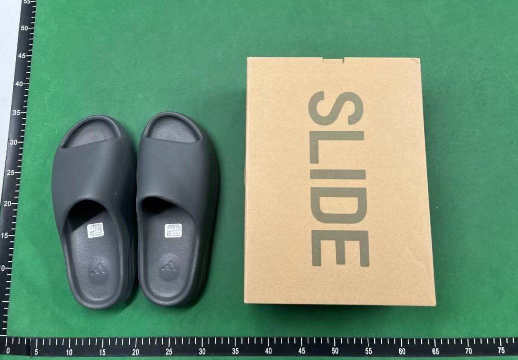   YEEZE Shoes