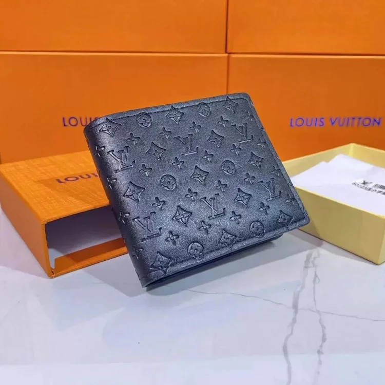 Louis Vuitton walle