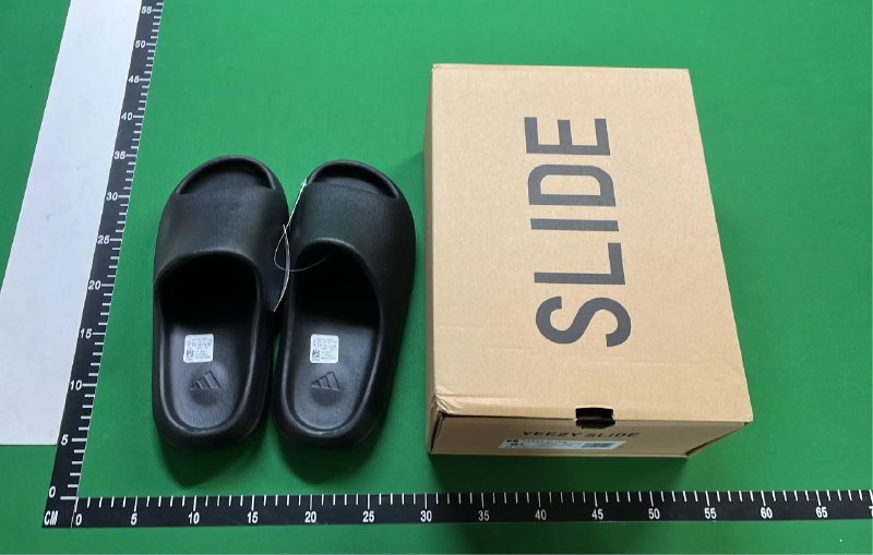 YEEZY Slippers