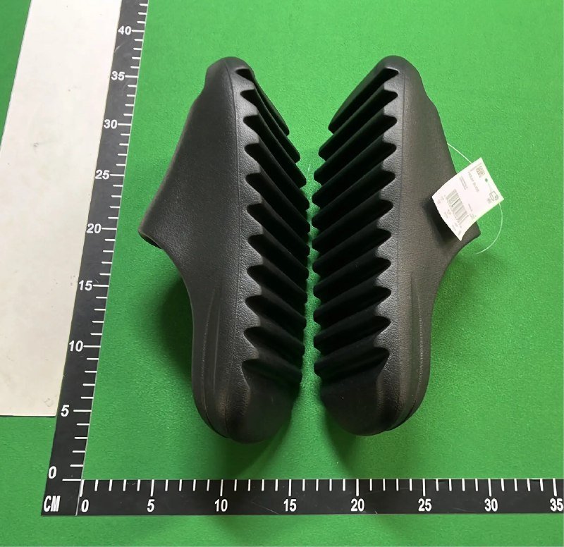 YEEZY Slippers