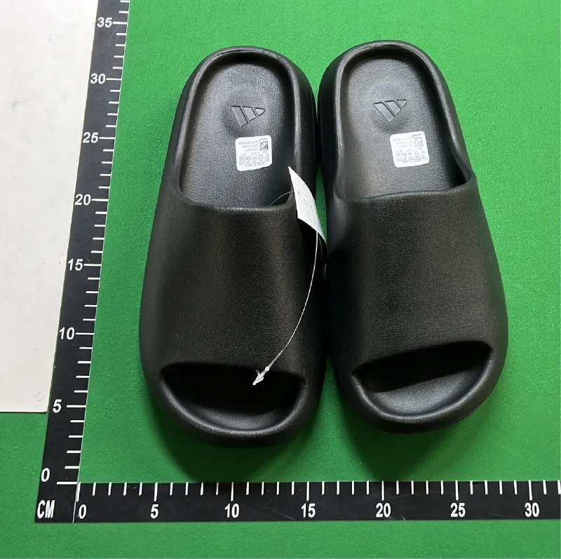 YEEZY Slippers