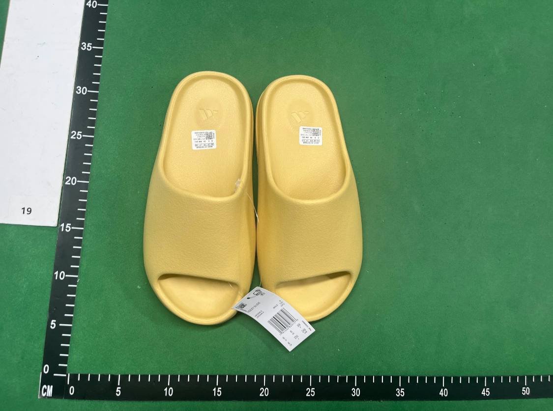 Yeezy Slide