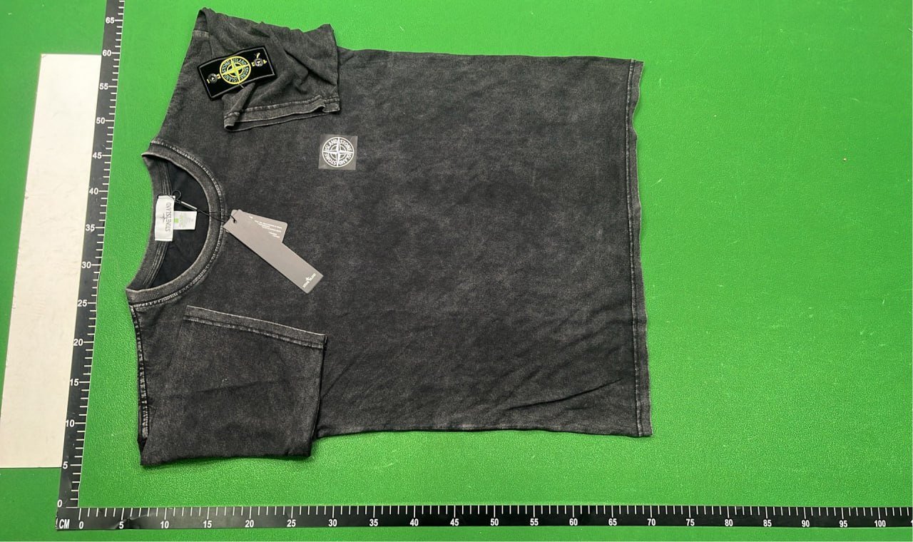 Stone Island t-shirt (20+)