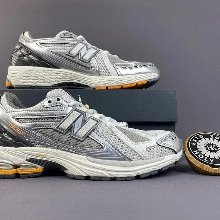  New Balance 1906R