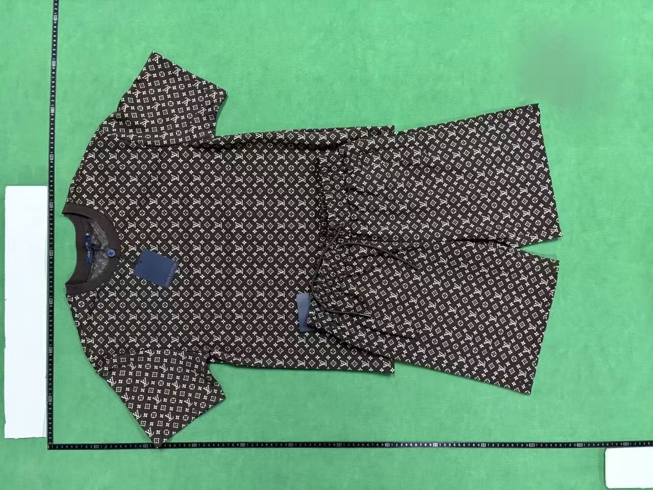 LV /DIor/Dolce & Gabbana/  Fendi/ shorts /  Short sleeve/t-shirt/Beach pants/【showing pictures when in contact with water】