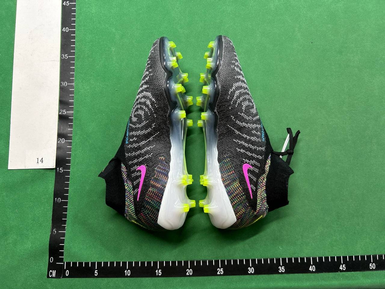 Nike football shoes (low-top and high-top 40+ colors)