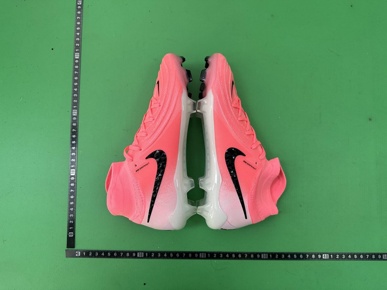 Nike football shoes (low-top and high-top 40+ colors)
