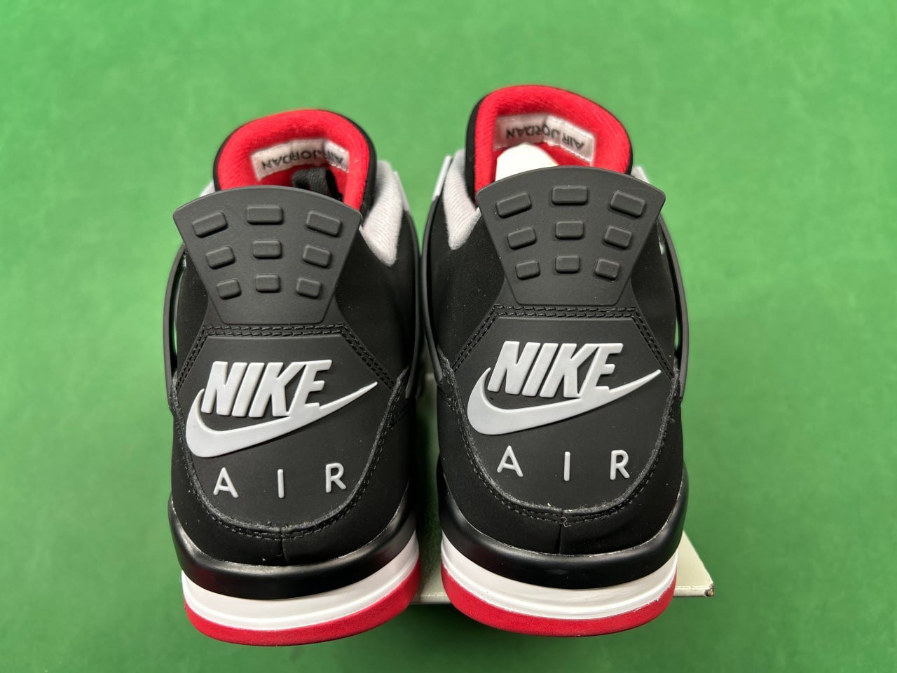 Air Jordan 4