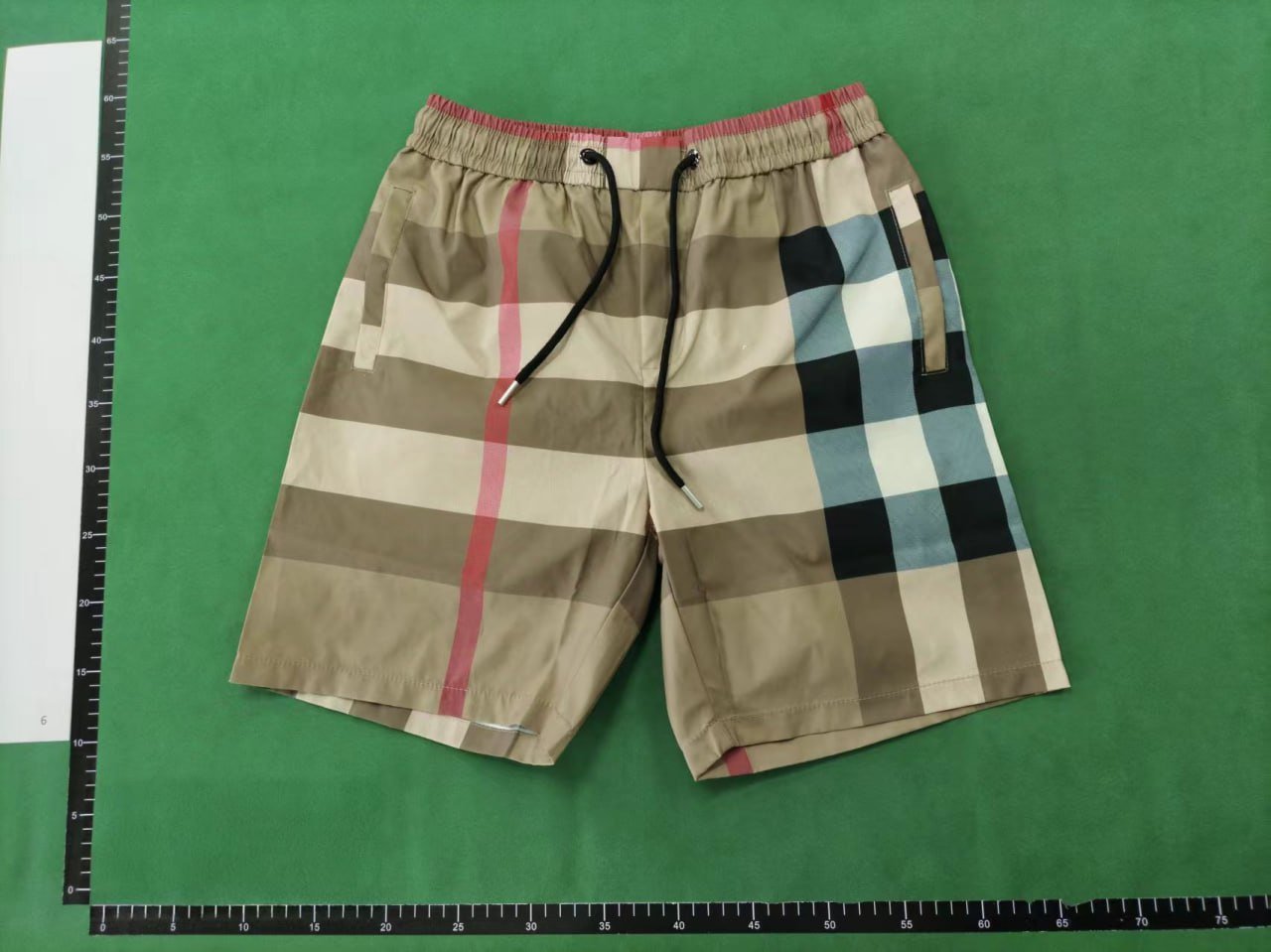 Burberry shorts pants