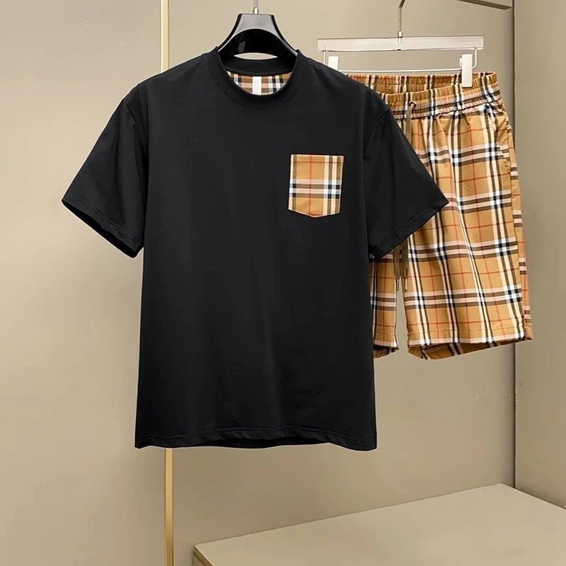 Burberry T-Shirt  Shorts suits