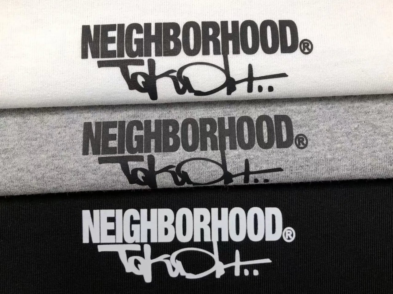 NEIGHBORHOOD  T-shirt  