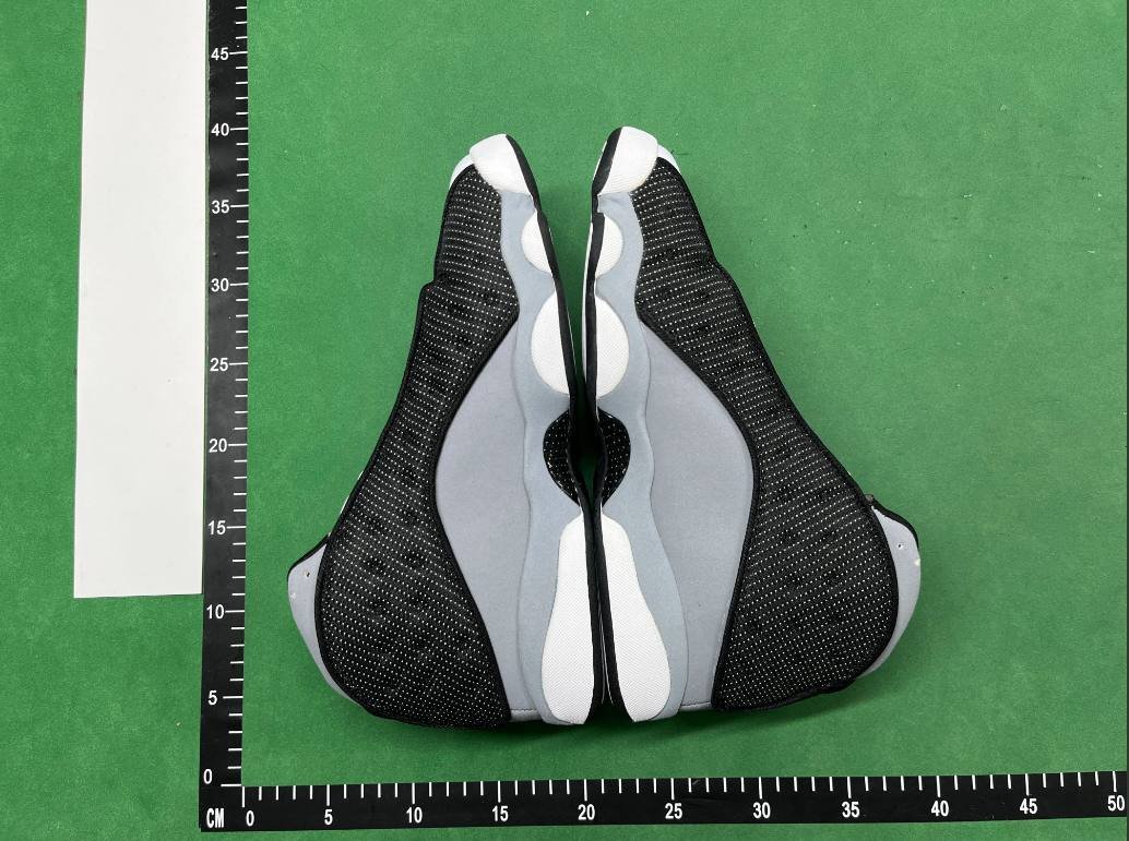  JORDAN 13